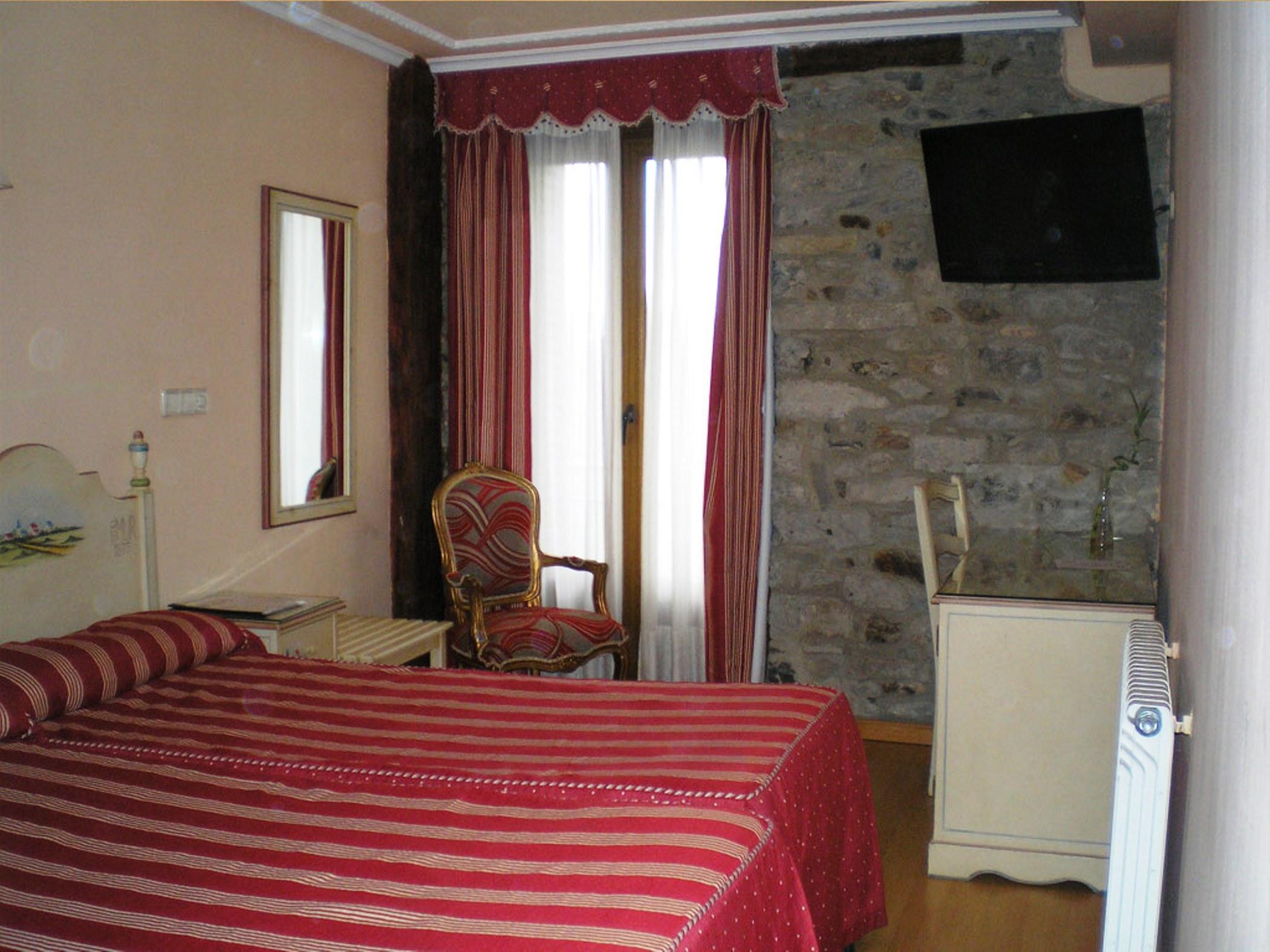 Hotel Mur Jaca Bagian luar foto
